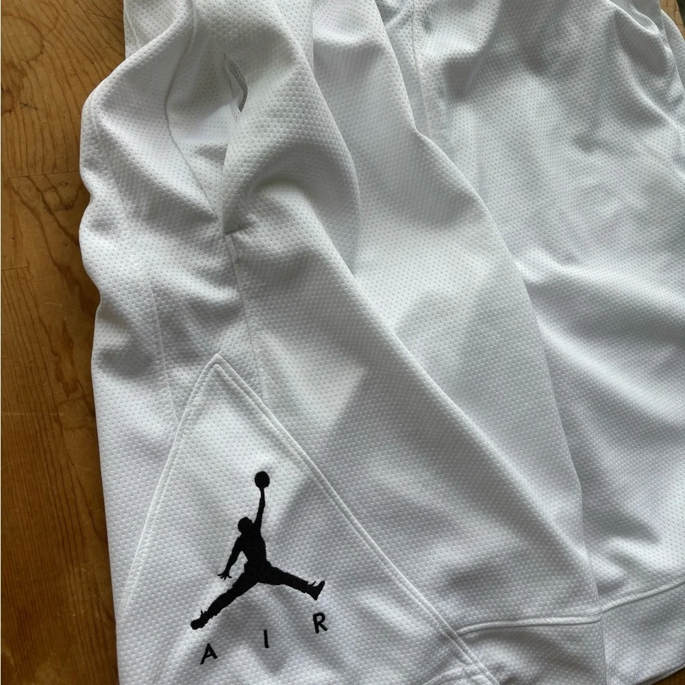 NWOT Vintage Air Jordan Nike basketball shorts white DRI-FIT size S read